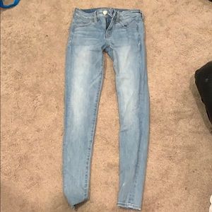 American Eagle light blue skinny jeans